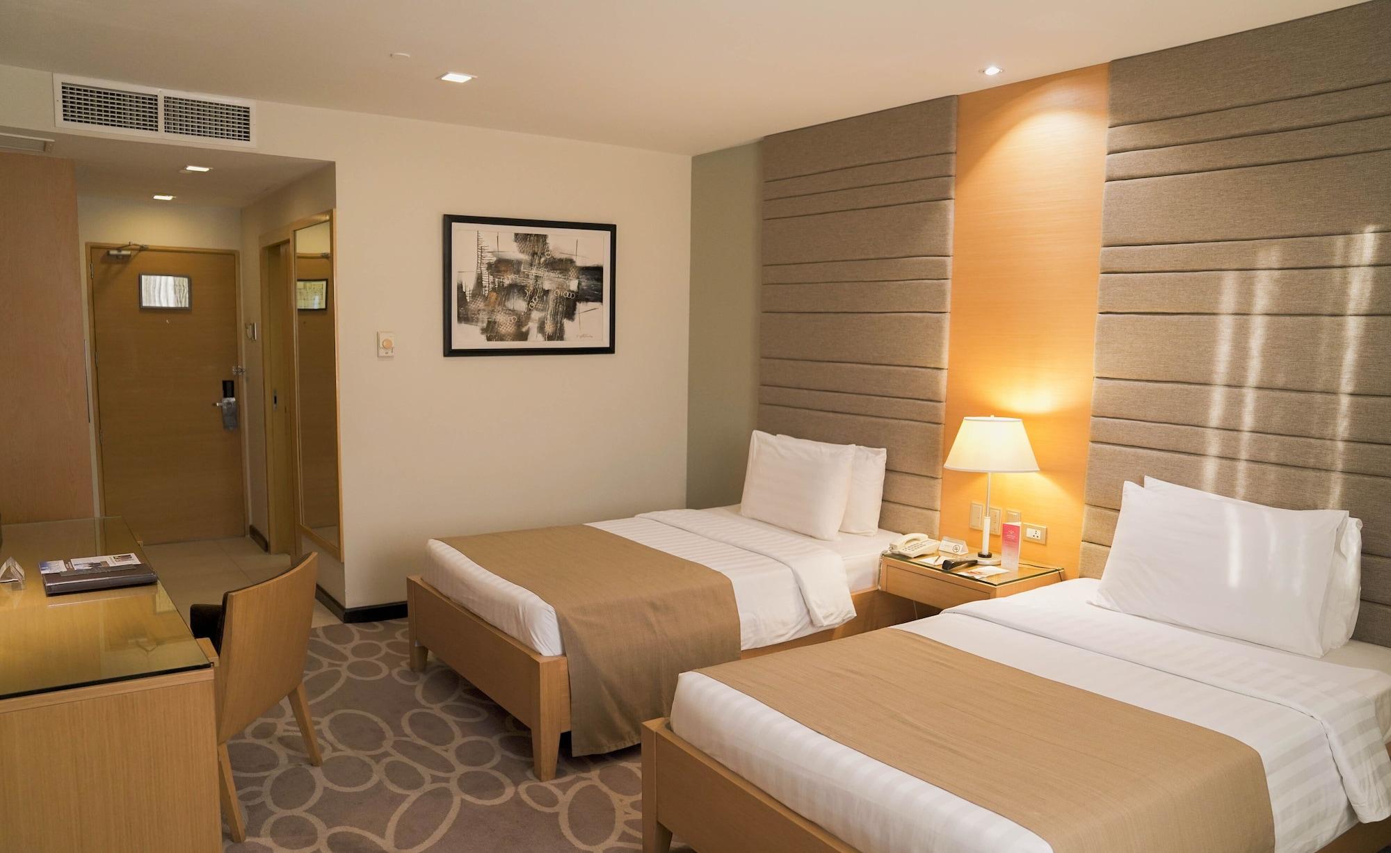 Berjaya Makati Hotel Makati City Exteriör bild