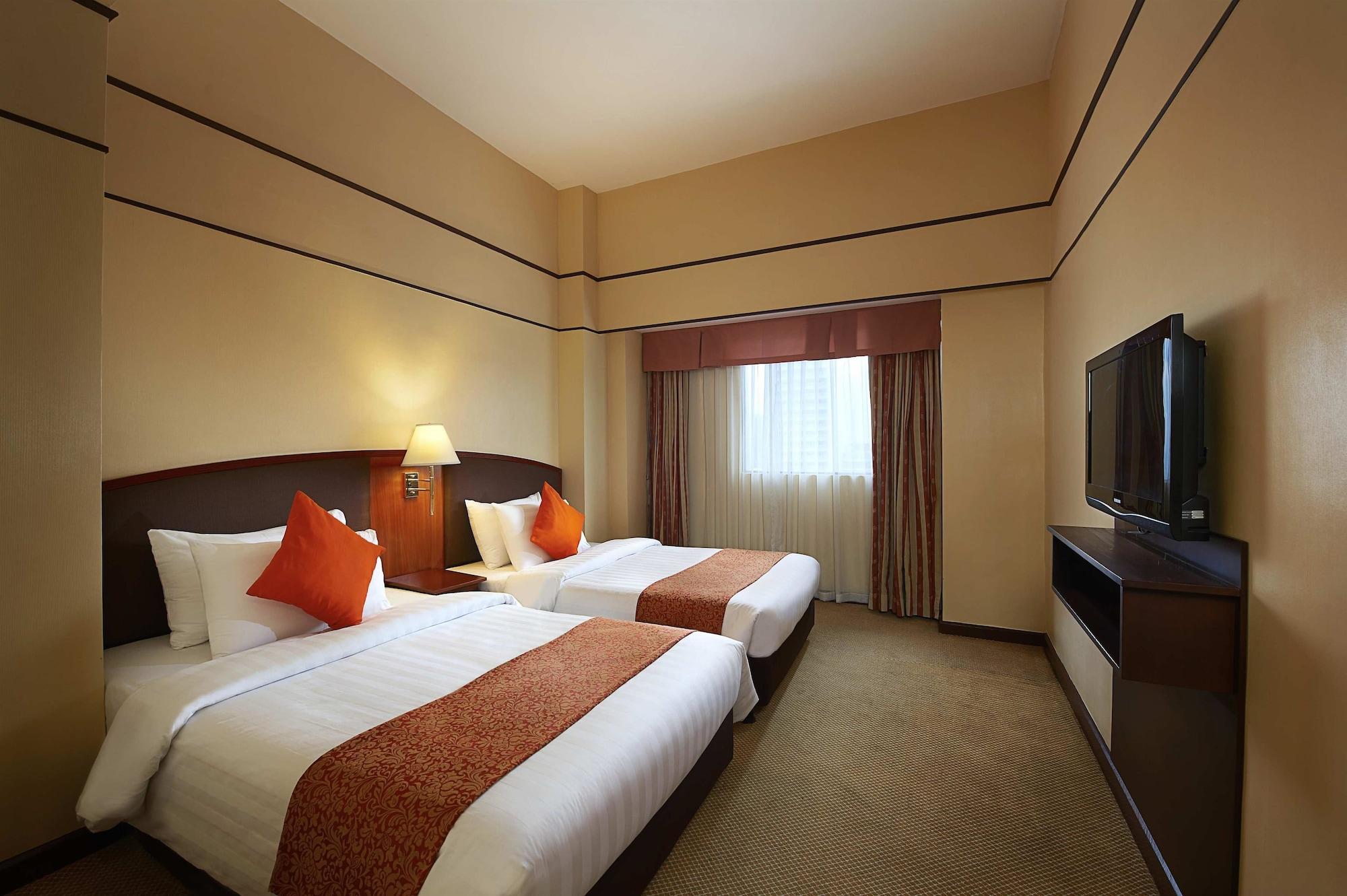 Berjaya Makati Hotel Makati City Exteriör bild