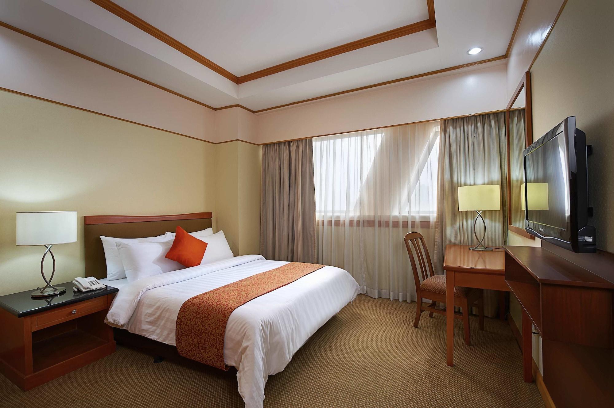 Berjaya Makati Hotel Makati City Exteriör bild