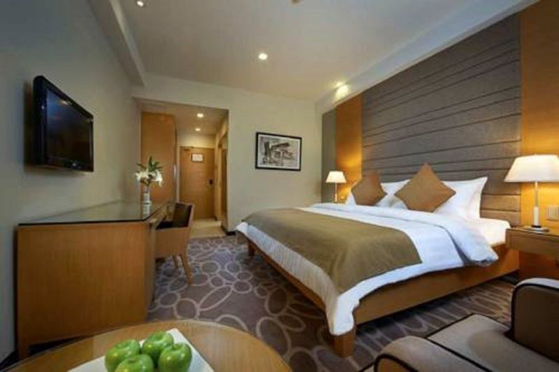 Berjaya Makati Hotel Makati City Exteriör bild